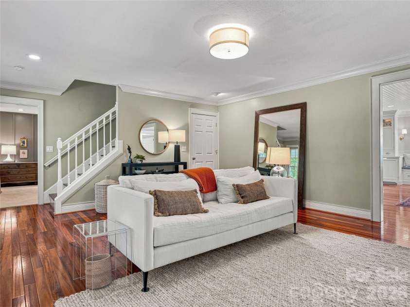 34 Ridge Glen Lane, Leicester, NC 28748.  MLS# CAR4416768, YatesRealty ID 47058. 