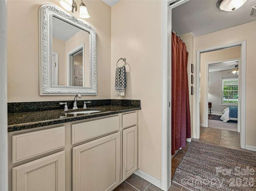 34 Ridge Glen Lane, Leicester, NC 28748.  MLS# CAR4416768, YatesRealty ID 47058. 