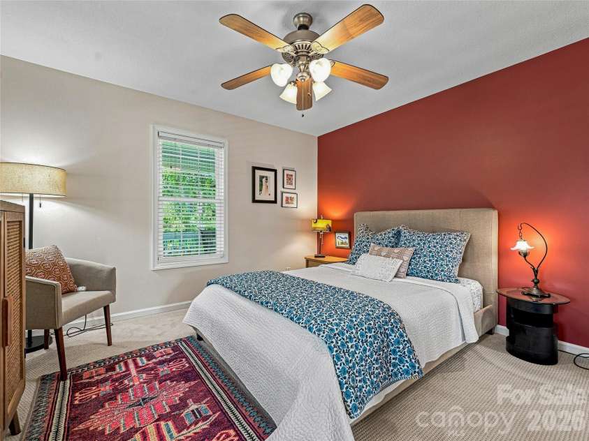 34 Ridge Glen Lane, Leicester, NC 28748.  MLS# CAR4416768, YatesRealty ID 47058. 