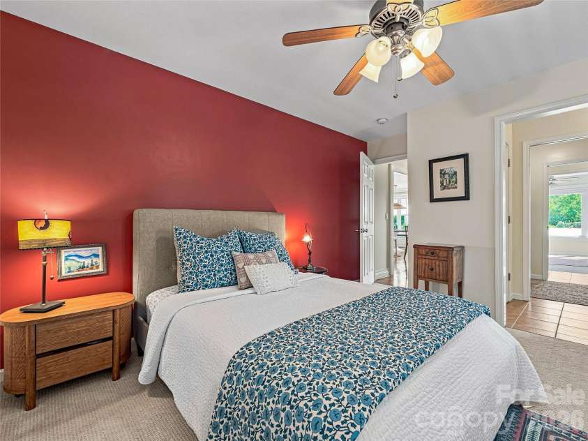 34 Ridge Glen Lane, Leicester, NC 28748.  MLS# CAR4416768, YatesRealty ID 47058. 