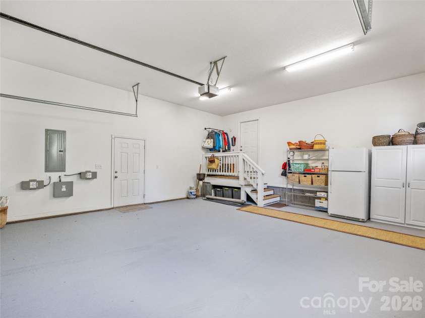 34 Ridge Glen Lane, Leicester, NC 28748.  MLS# CAR4416768, YatesRealty ID 47058. 