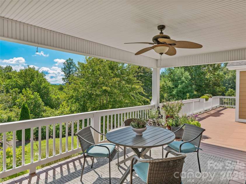 34 Ridge Glen Lane, Leicester, NC 28748.  MLS# CAR4416768, YatesRealty ID 47058. 