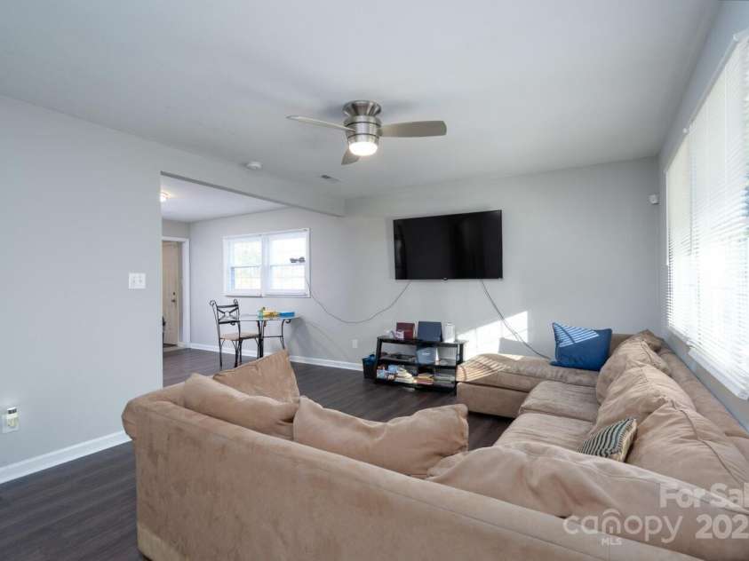 3721 Braden Drive, Charlotte, NC 28216.  MLS# CAR4219966, YatesRealty ID 4706. 