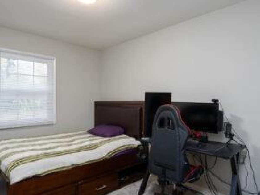 3721 Braden Drive, Charlotte, NC 28216.  MLS# CAR4219966, YatesRealty ID 4706. 