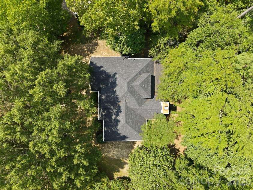 7119 Bevington Woods Lane, Charlotte, NC 28277.  MLS# CAR4416174, YatesRealty ID 47060. 
