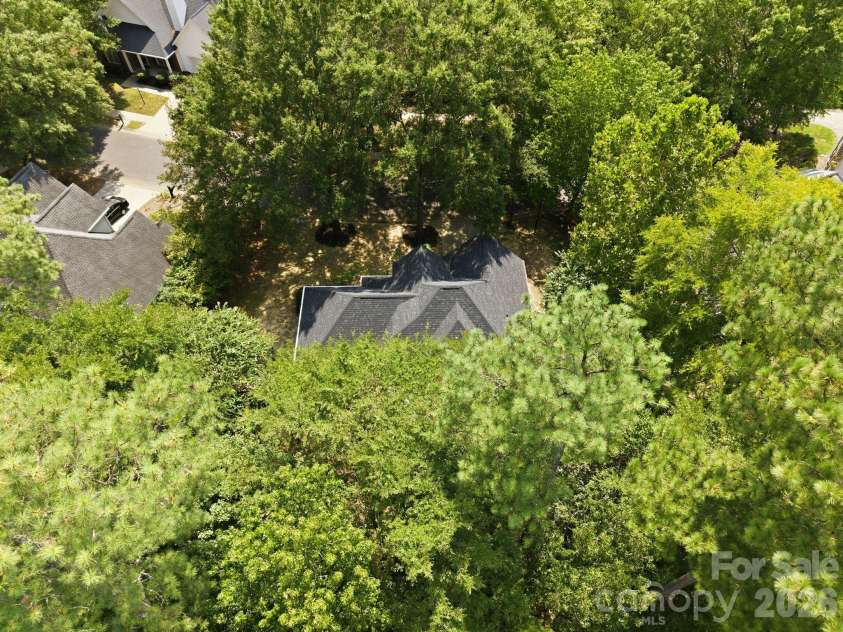 7119 Bevington Woods Lane, Charlotte, NC 28277.  MLS# CAR4416174, YatesRealty ID 47060. 