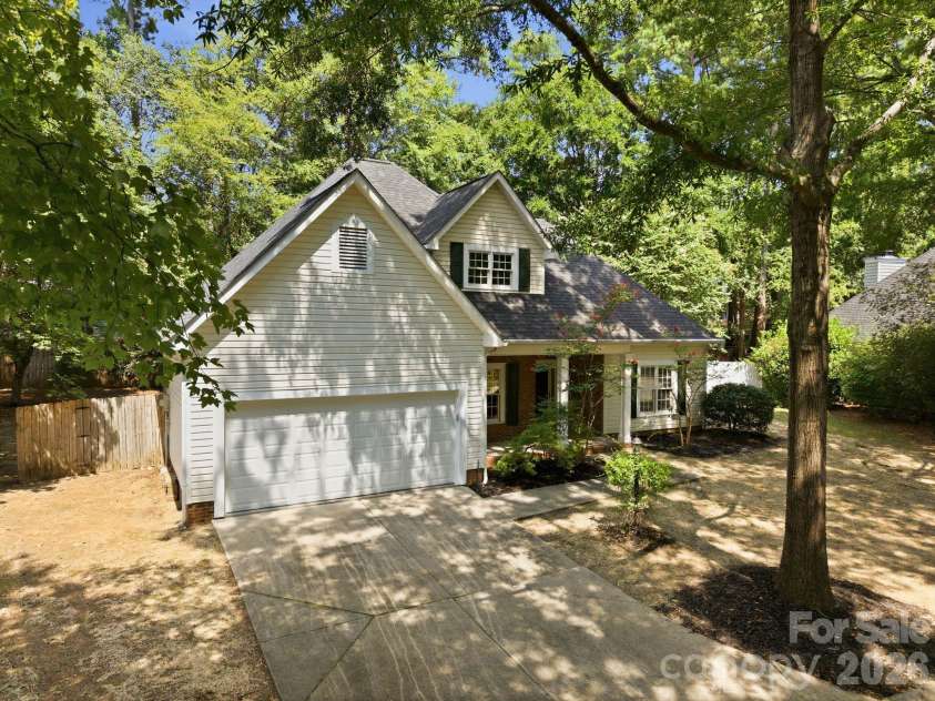 7119 Bevington Woods Lane, Charlotte, NC 28277.  MLS# CAR4416174, YatesRealty ID 47060. 