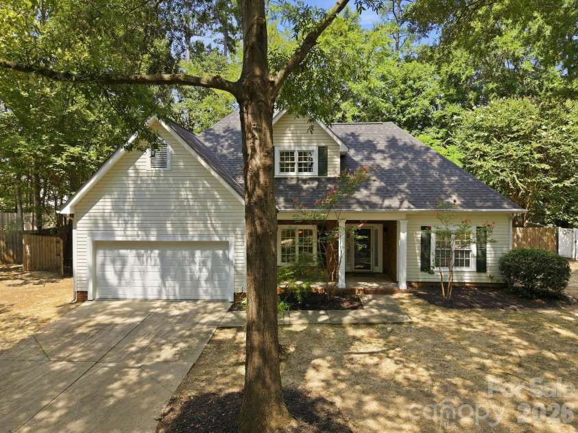 7119 Bevington Woods Lane, Charlotte, NC 28277.  MLS# CAR4416174, YatesRealty ID 47060. 
