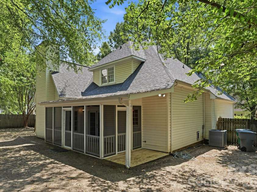 7119 Bevington Woods Lane, Charlotte, NC 28277.  MLS# CAR4416174, YatesRealty ID 47060. Fenced Back yard