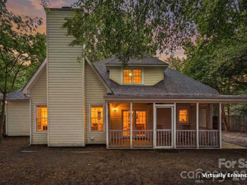 7119 Bevington Woods Lane, Charlotte, NC 28277.  MLS# CAR4416174, YatesRealty ID 47060. Virtually Enhanced