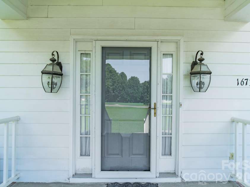 1673 Forest Ridge Drive, Stanley, NC 28164.  MLS# CAR4416622, YatesRealty ID 47061. 