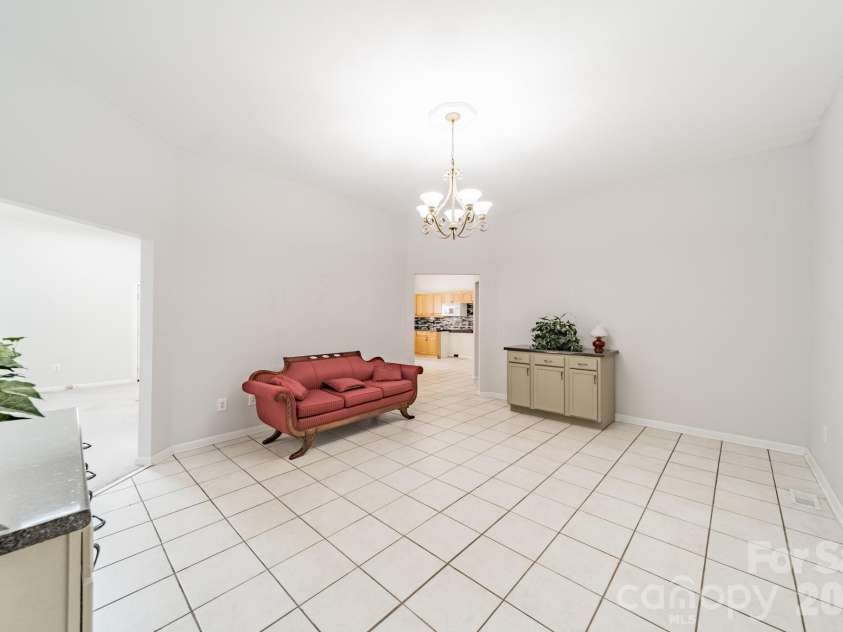 1673 Forest Ridge Drive, Stanley, NC 28164.  MLS# CAR4416622, YatesRealty ID 47061. 