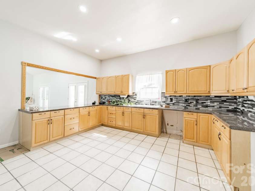 1673 Forest Ridge Drive, Stanley, NC 28164.  MLS# CAR4416622, YatesRealty ID 47061. 