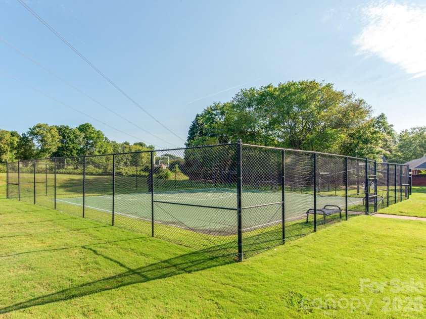 16415 Kelly Park Circle, Huntersville, NC 28078.  MLS# CAR4416320, YatesRealty ID 47062. 