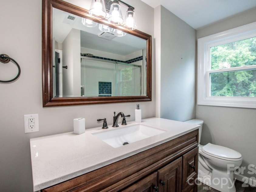 476 Summit Avenue, Statesville, NC 28677.  MLS# CAR4418239, YatesRealty ID 47063. 
