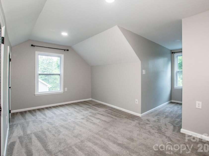 476 Summit Avenue, Statesville, NC 28677.  MLS# CAR4418239, YatesRealty ID 47063. 