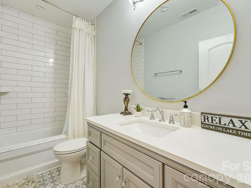 19007 Kailua Circle, Tega Cay, SC 29708.  MLS# CAR4417140, YatesRealty ID 47065. 