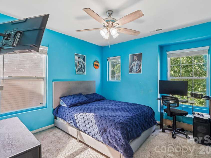 10302 Hugue Way, Charlotte, NC 28214.  MLS# CAR4417320, YatesRealty ID 47066. 