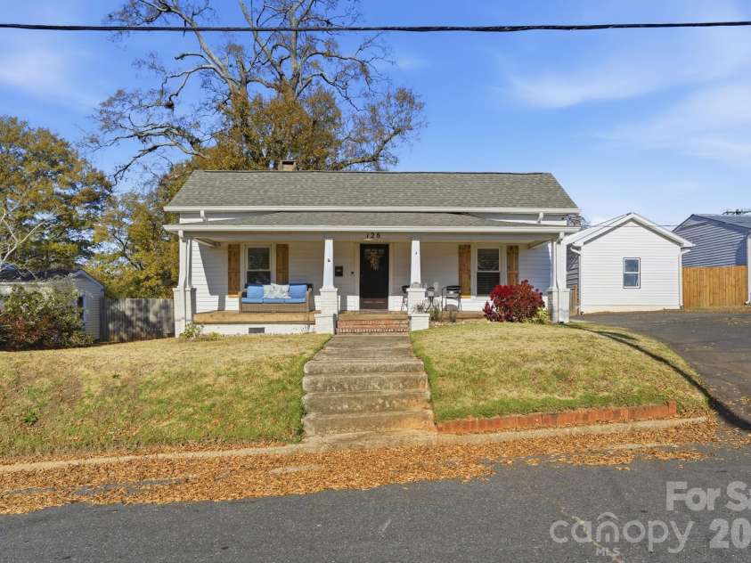128 Massey Street, Fort Mill, SC 29715.  MLS# CAR4417351, YatesRealty ID 47067. 