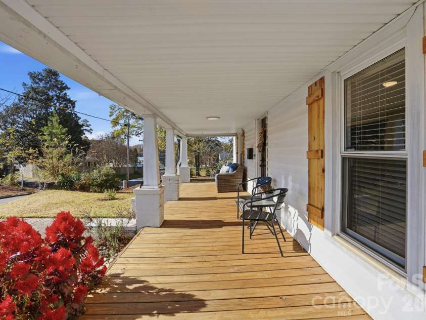 128 Massey Street, Fort Mill, SC 29715.  MLS# CAR4417351, YatesRealty ID 47067. 