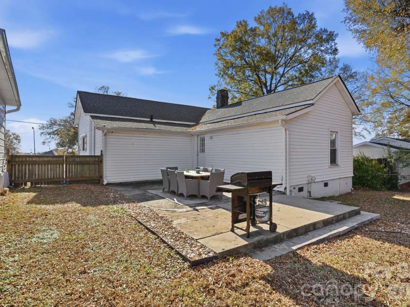 128 Massey Street, Fort Mill, SC 29715.  MLS# CAR4417351, YatesRealty ID 47067. 