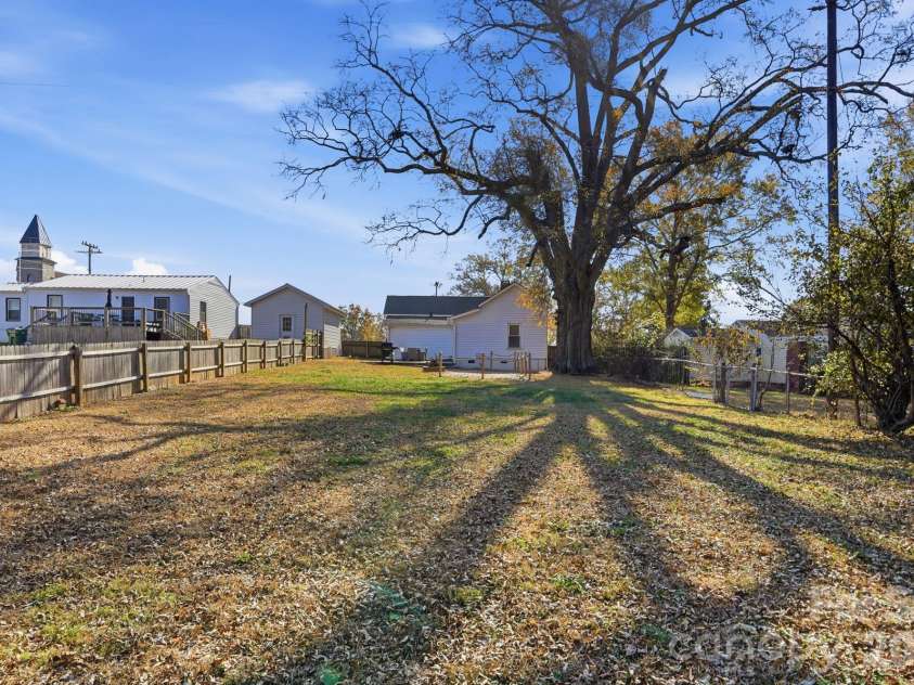 128 Massey Street, Fort Mill, SC 29715.  MLS# CAR4417351, YatesRealty ID 47067. 