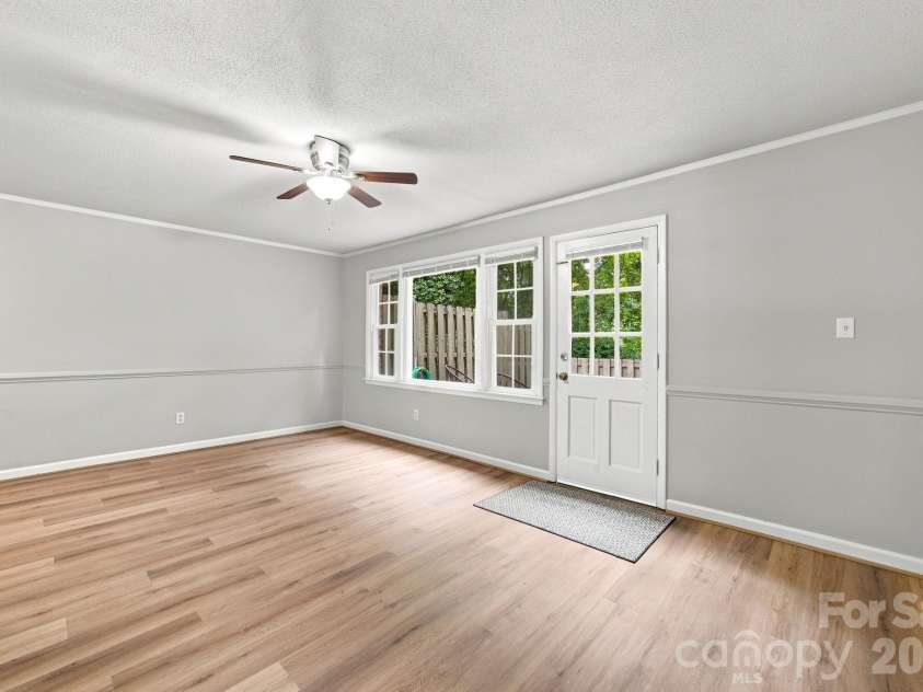 4603 Hedgemore Drive, Charlotte, NC 28209.  MLS# CAR4417329, YatesRealty ID 47068. 