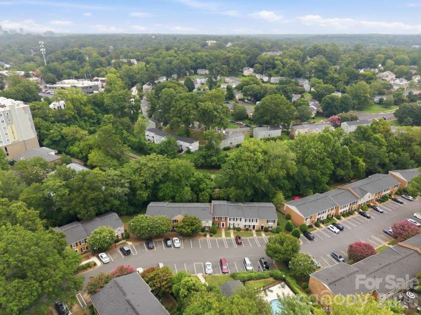 4603 Hedgemore Drive, Charlotte, NC 28209.  MLS# CAR4417329, YatesRealty ID 47068. 