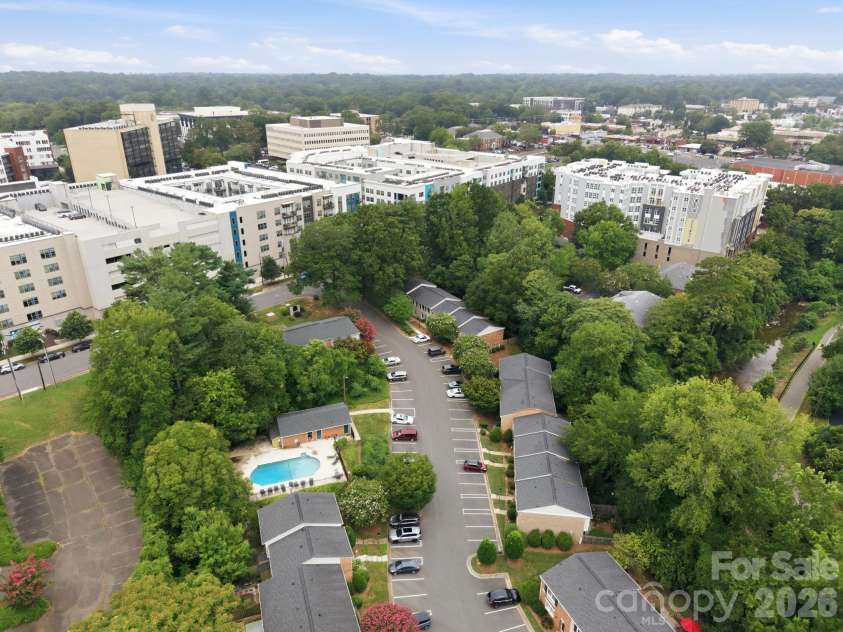 4603 Hedgemore Drive, Charlotte, NC 28209.  MLS# CAR4417329, YatesRealty ID 47068. 