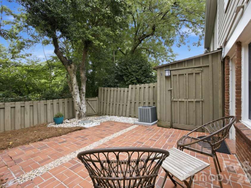 4603 Hedgemore Drive, Charlotte, NC 28209.  MLS# CAR4417329, YatesRealty ID 47068. 