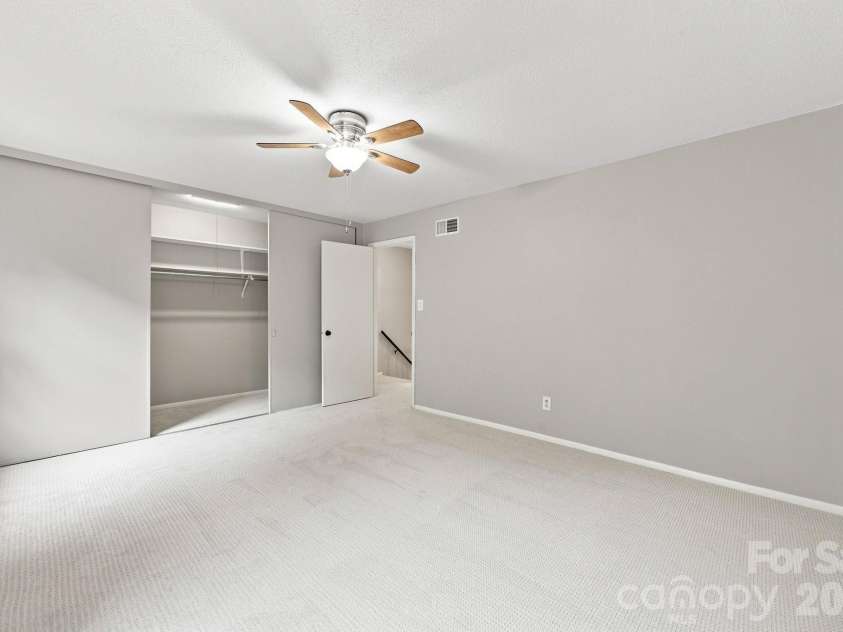 4603 Hedgemore Drive, Charlotte, NC 28209.  MLS# CAR4417329, YatesRealty ID 47068. New Carpet