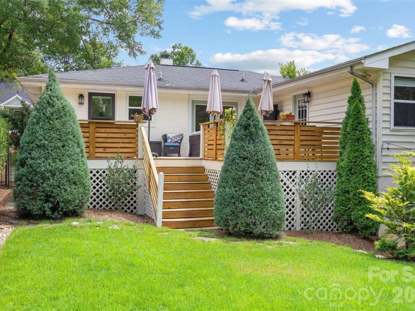 2215 Chatham Avenue, Charlotte, NC 28205.  MLS# CAR4417112, YatesRealty ID 47069. 