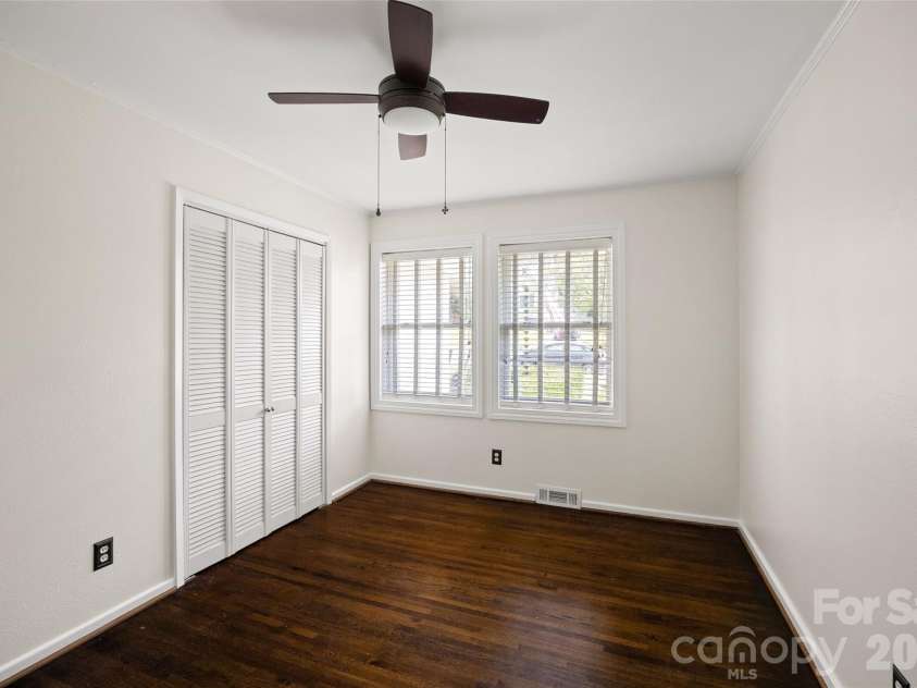2215 Chatham Avenue, Charlotte, NC 28205.  MLS# CAR4417112, YatesRealty ID 47069. 