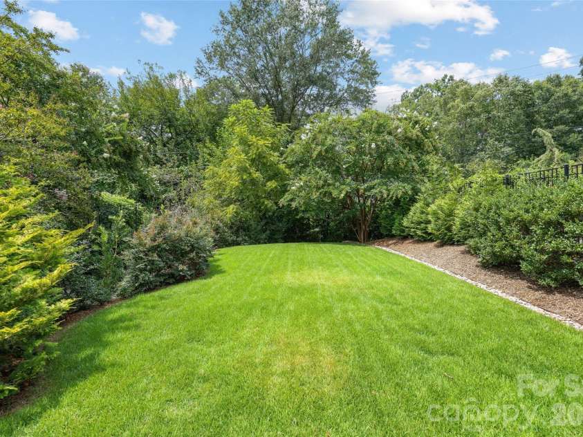 2215 Chatham Avenue, Charlotte, NC 28205.  MLS# CAR4417112, YatesRealty ID 47069. 