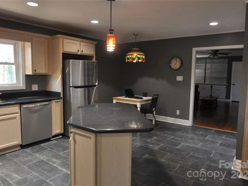 109 Shamrock Drive, Chester, SC 29706.  MLS# CAR4212611, YatesRealty ID 4707. 