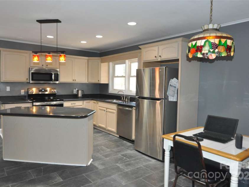 109 Shamrock Drive, Chester, SC 29706.  MLS# CAR4212611, YatesRealty ID 4707. 