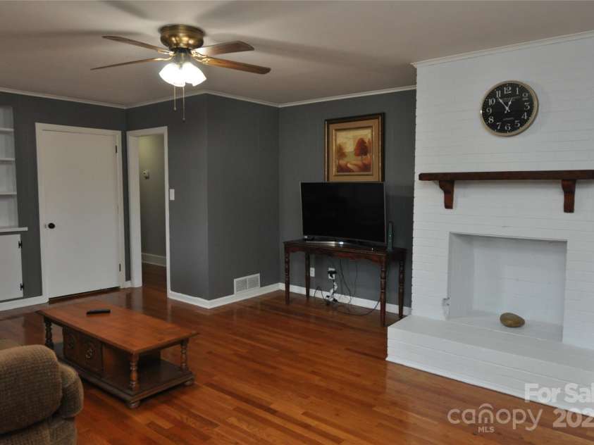 109 Shamrock Drive, Chester, SC 29706.  MLS# CAR4212611, YatesRealty ID 4707. 