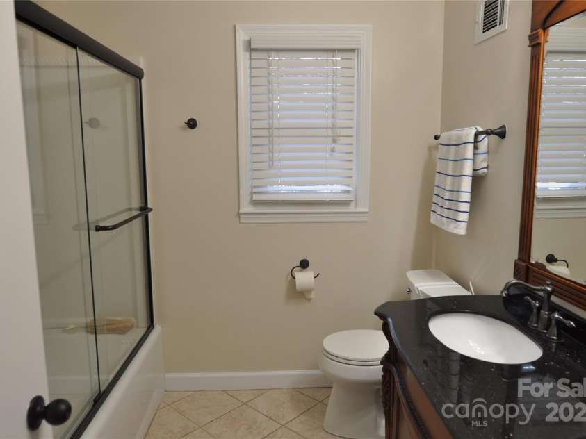 109 Shamrock Drive, Chester, SC 29706.  MLS# CAR4212611, YatesRealty ID 4707. 