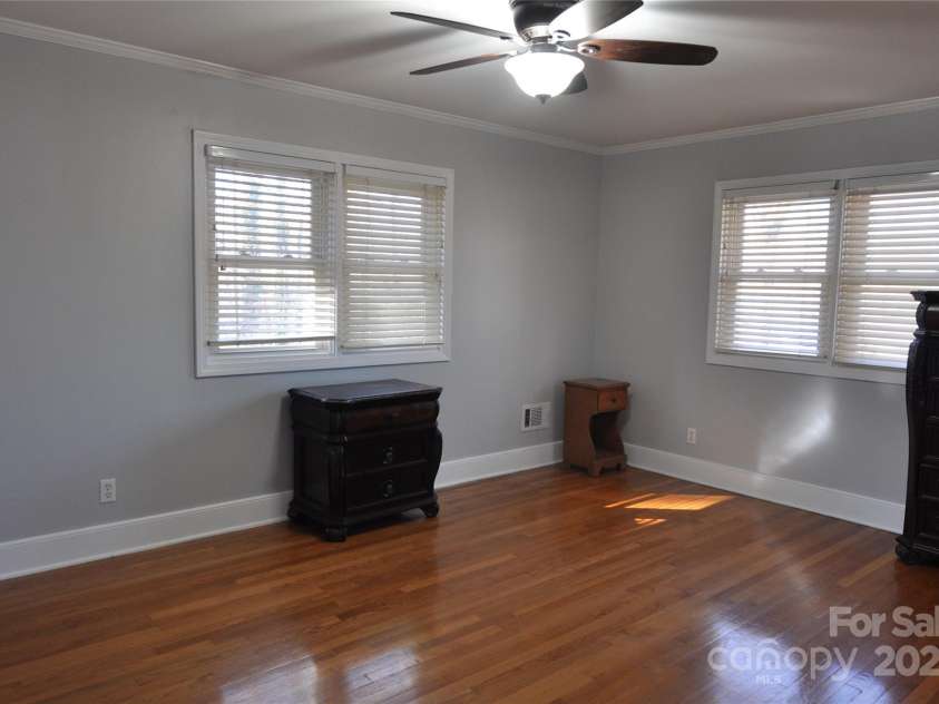 109 Shamrock Drive, Chester, SC 29706.  MLS# CAR4212611, YatesRealty ID 4707. 