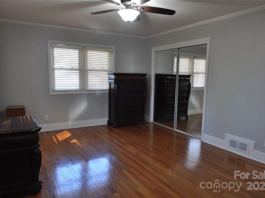 109 Shamrock Drive, Chester, SC 29706.  MLS# CAR4212611, YatesRealty ID 4707. 