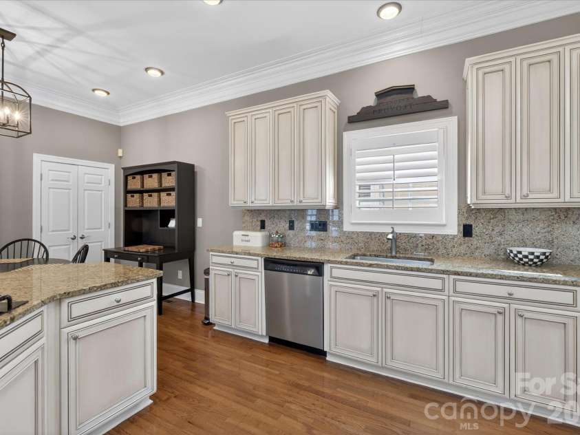 8811 First Bloom Road, Charlotte, NC 28277.  MLS# CAR4344288, YatesRealty ID 4707. 