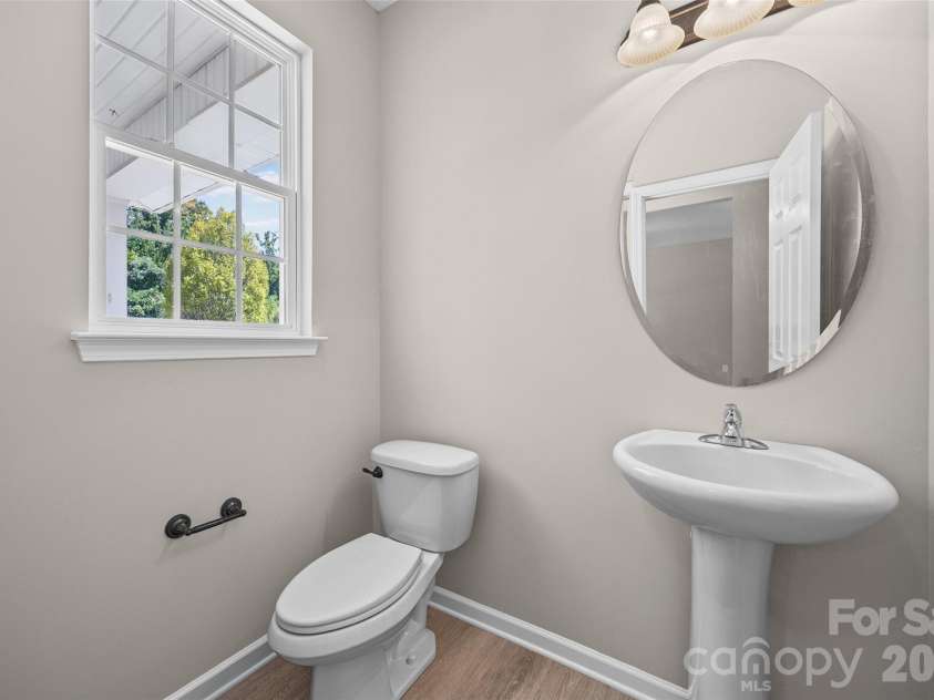 17707 Train Station Drive, Huntersville, NC 28078.  MLS# CAR4409292, YatesRealty ID 47070. 