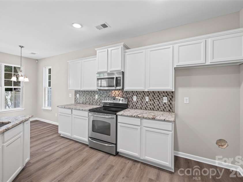 17707 Train Station Drive, Huntersville, NC 28078.  MLS# CAR4409292, YatesRealty ID 47070. 
