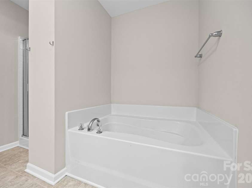 17707 Train Station Drive, Huntersville, NC 28078.  MLS# CAR4409292, YatesRealty ID 47070. 