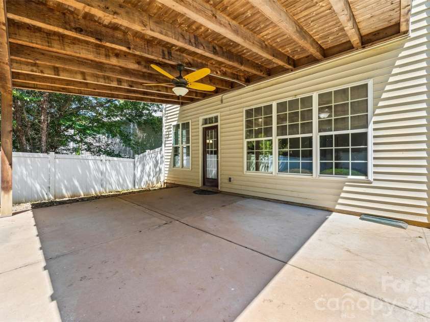 17707 Train Station Drive, Huntersville, NC 28078.  MLS# CAR4409292, YatesRealty ID 47070. 