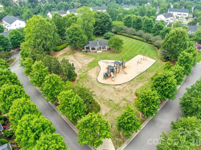 17707 Train Station Drive, Huntersville, NC 28078.  MLS# CAR4409292, YatesRealty ID 47070. 