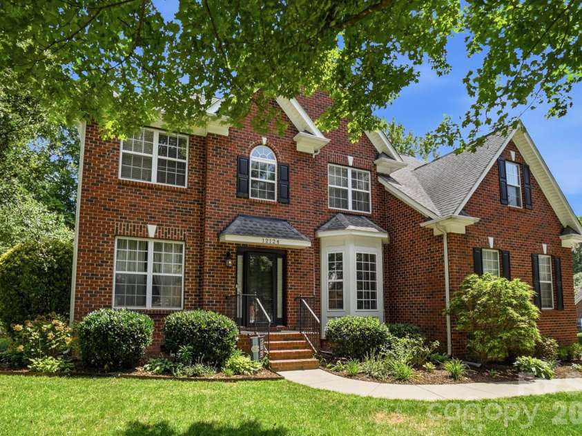 12124 Kane Alexander Drive, Huntersville, NC 28078.  MLS# CAR4409846, YatesRealty ID 47071. 