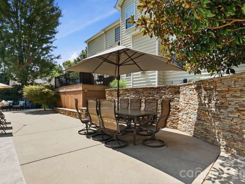 12124 Kane Alexander Drive, Huntersville, NC 28078.  MLS# CAR4409846, YatesRealty ID 47071. 