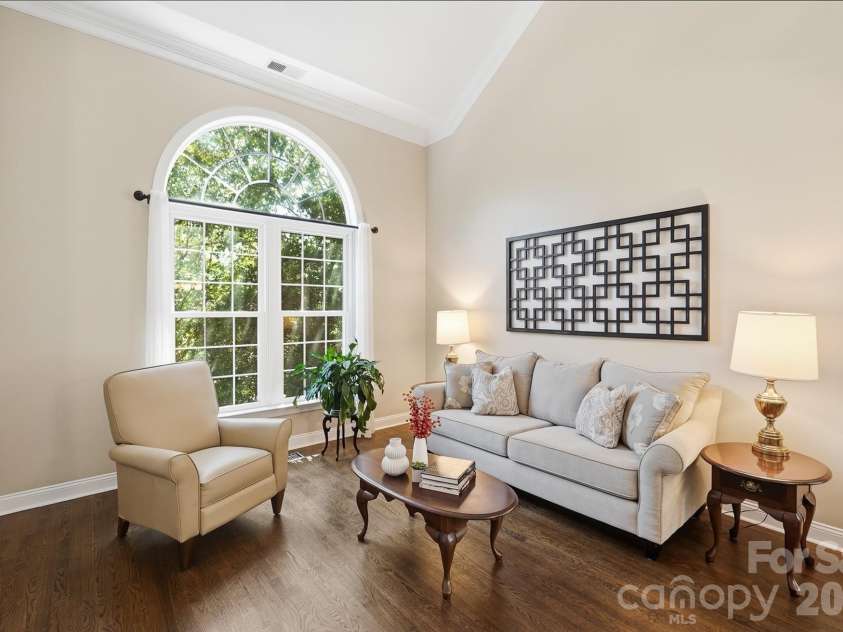 3518 Abbey Hill Lane, Charlotte, NC 28210.  MLS# CAR4412910, YatesRealty ID 47074. 