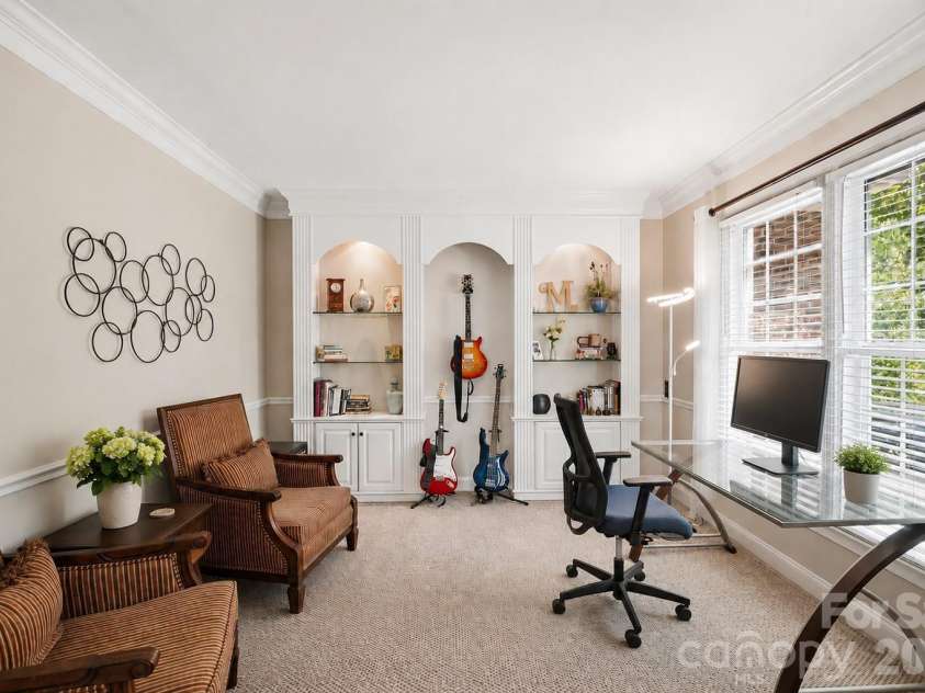 3518 Abbey Hill Lane, Charlotte, NC 28210.  MLS# CAR4412910, YatesRealty ID 47074. 